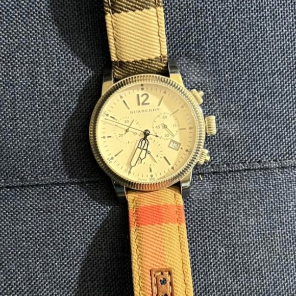 Burberry Mens City Leather Strap - Picture 1 of 1
